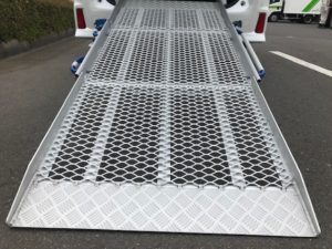 福祉車両に改造したスロープ仕様車