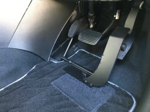 ハイエース 車椅子 運転補助アクセルブレーキレバー 有難がっ