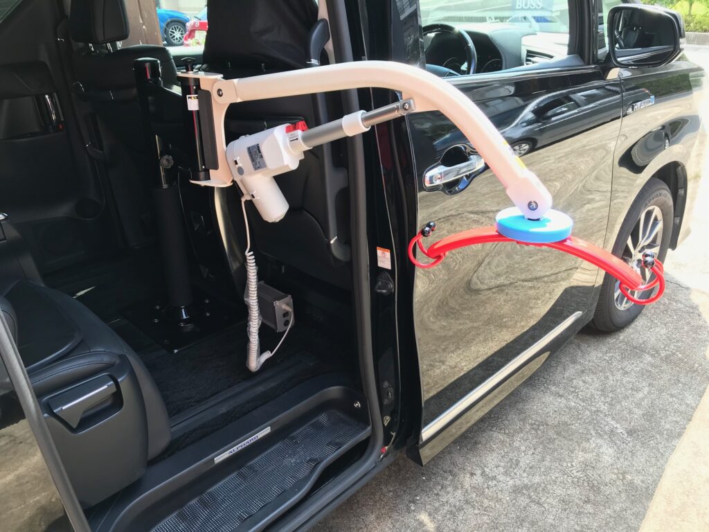 介護車両の30アルファード