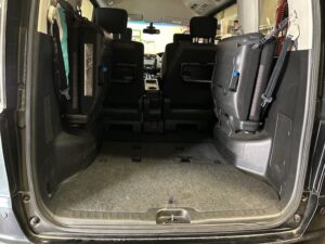 福祉車両改造・セレナ・車いすリフト