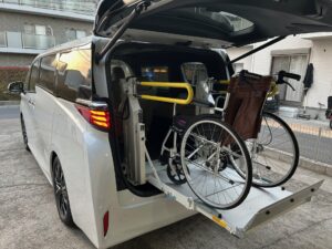 福祉車両改造・車いすリフト・40アルファード