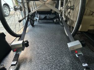 福祉車両改造・車いすリフト・40アルファード