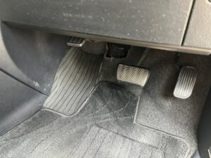 福祉車両改造・左足アクセル・トヨタ・アルファード