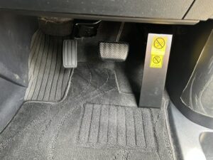 福祉車両改造・左足アクセル・トヨタ・アルファード
