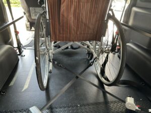 福祉車両改造・車いすリフト・車中泊・ハイエースワイド9型