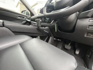 福祉車両改造・エクストレイル・自操式手動運転装置
